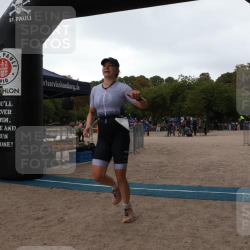 14.09.2025 - Stadtparktriathlon Strokosch-Dieckow http://msf.ph/oto/8883880 14.09.2025 10:20:02 Ziel 442, 469 meine-sportfotos.de