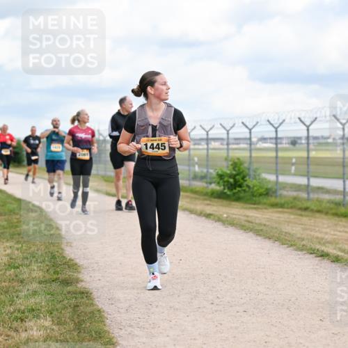 14.09.2025 - Airport Race Dr. Thomas Lammeyer http://msf.ph/oto/8883896 14.09.2025 12:38:10 Laufen 2069, 1445, 1064 meine-sportfotos.de