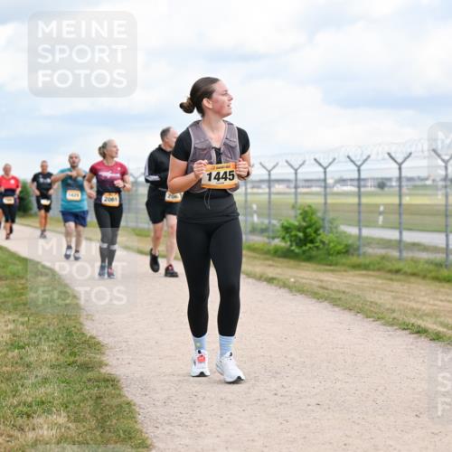 14.09.2025 - Airport Race Dr. Thomas Lammeyer http://msf.ph/oto/8883898 14.09.2025 12:38:10 Laufen 1475, 2069, 1445 meine-sportfotos.de