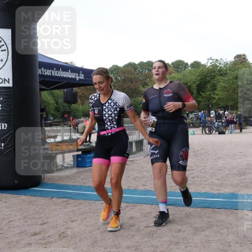14.09.2025 - Stadtparktriathlon Strokosch-Dieckow http://msf.ph/oto/8883919 14.09.2025 10:20:51 Ziel 387, 439, 455 meine-sportfotos.de
