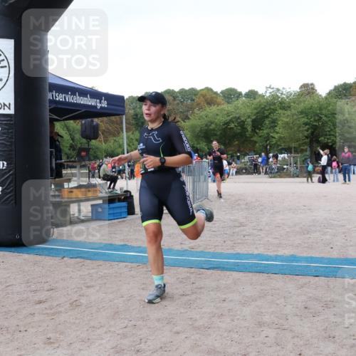14.09.2025 - Stadtparktriathlon Strokosch-Dieckow http://msf.ph/oto/8884003 14.09.2025 10:21:58 Ziel 472, 483, 495 meine-sportfotos.de