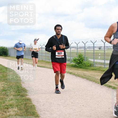 14.09.2025 - Airport Race Dr. Thomas Lammeyer http://msf.ph/oto/8884040 14.09.2025 12:38:22 Laufen 1841, 681, 681, 1439 meine-sportfotos.de