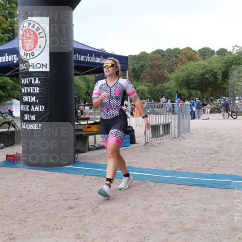 14.09.2025 - Stadtparktriathlon Strokosch-Dieckow http://msf.ph/oto/8884068 14.09.2025 10:22:50 Ziel 497 meine-sportfotos.de