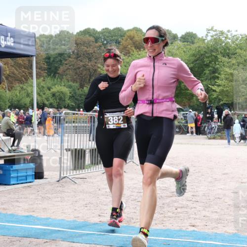 14.09.2025 - Stadtparktriathlon Strokosch-Dieckow http://msf.ph/oto/8884129 14.09.2025 10:25:31 Ziel 382, 423 meine-sportfotos.de