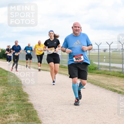 14.09.2025 - Airport Race Dr. Thomas Lammeyer http://msf.ph/oto/8884134 14.09.2025 12:38:38 Laufen 114, 1951, 905 meine-sportfotos.de