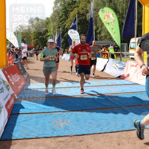 14.09.2025 - Airport Race Strokosch-Dieckow http://msf.ph/oto/8884135 14.09.2025 12:47:33 Ziel 447, 801, 1041, 1092, 1131, 1182, 1333, 1777, 1874, 1925, 4119, 4123 meine-sportfotos.de