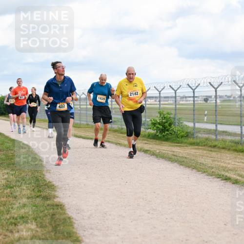 14.09.2025 - Airport Race Dr. Thomas Lammeyer http://msf.ph/oto/8884183 14.09.2025 12:38:42 Laufen 4039, 691, 482, 1820, 2142 meine-sportfotos.de