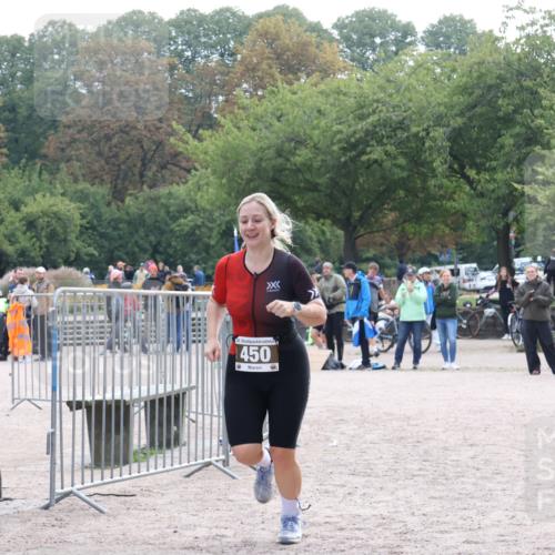14.09.2025 - Stadtparktriathlon Strokosch-Dieckow http://msf.ph/oto/8884392 14.09.2025 10:34:10 Ziel 450 meine-sportfotos.de