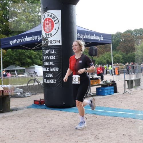 14.09.2025 - Stadtparktriathlon Strokosch-Dieckow http://msf.ph/oto/8884401 14.09.2025 10:34:11 Ziel 450 meine-sportfotos.de