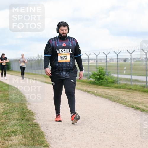 14.09.2025 - Airport Race Dr. Thomas Lammeyer http://msf.ph/oto/8884431 14.09.2025 12:39:02 Laufen 61, 973 meine-sportfotos.de