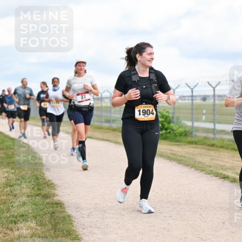 14.09.2025 - Airport Race Dr. Thomas Lammeyer http://msf.ph/oto/8884476 14.09.2025 12:39:12 Laufen 27, 1904, 2125 meine-sportfotos.de