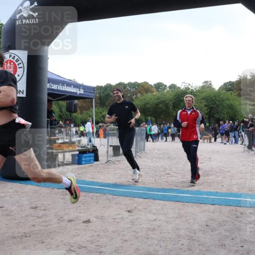 14.09.2025 - Stadtparktriathlon Strokosch-Dieckow http://msf.ph/oto/8884495 14.09.2025 10:39:52 Ziel 554 meine-sportfotos.de
