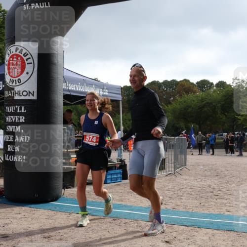14.09.2025 - Stadtparktriathlon Strokosch-Dieckow http://msf.ph/oto/8884515 14.09.2025 10:40:34 Ziel 574 meine-sportfotos.de