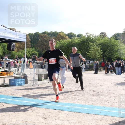 14.09.2025 - Stadtparktriathlon Strokosch-Dieckow http://msf.ph/oto/8884549 14.09.2025 10:42:11 Ziel 575 meine-sportfotos.de