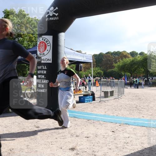 14.09.2025 - Stadtparktriathlon Strokosch-Dieckow http://msf.ph/oto/8884556 14.09.2025 10:42:12 Ziel 575 meine-sportfotos.de