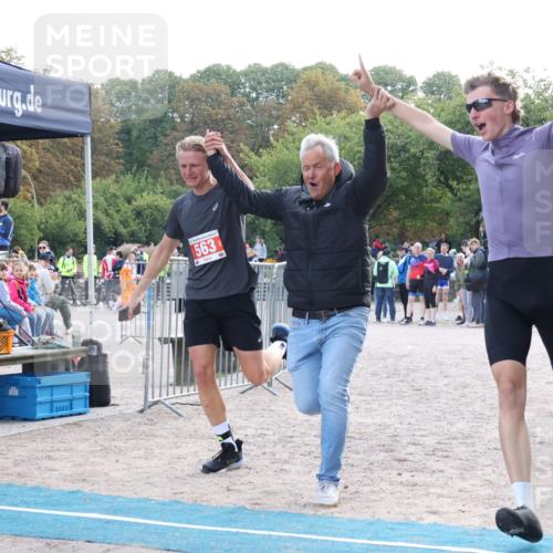14.09.2025 - Stadtparktriathlon Strokosch-Dieckow http://msf.ph/oto/8884598 14.09.2025 10:46:59 Ziel 563 meine-sportfotos.de