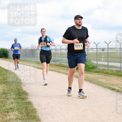 14.09.2025 - Airport Race Dr. Thomas Lammeyer http://msf.ph/oto/8884608 14.09.2025 12:39:34 Laufen 2132, 1711 meine-sportfotos.de