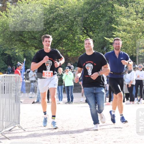 14.09.2025 - Stadtparktriathlon Strokosch-Dieckow http://msf.ph/oto/8884632 14.09.2025 10:48:13 Ziel 564 meine-sportfotos.de
