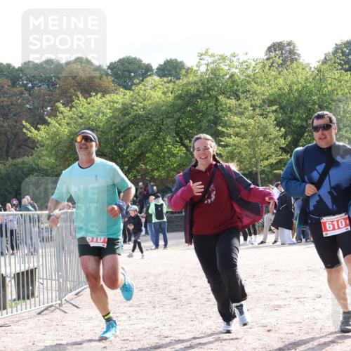 14.09.2025 - Stadtparktriathlon Strokosch-Dieckow http://msf.ph/oto/8884675 14.09.2025 10:51:27 Ziel 610 meine-sportfotos.de