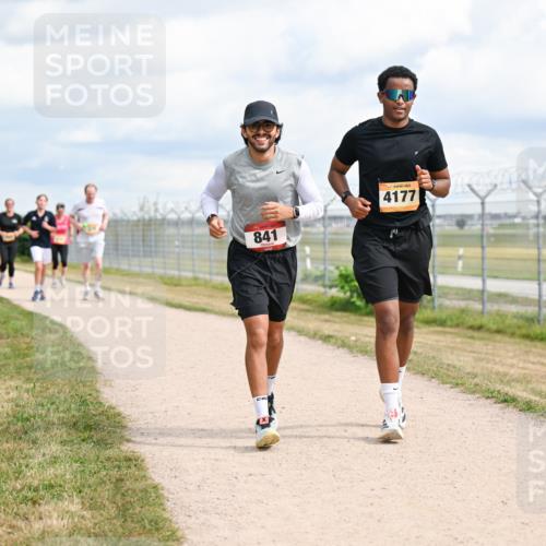 14.09.2025 - Airport Race Dr. Thomas Lammeyer http://msf.ph/oto/8884698 14.09.2025 12:39:50 Laufen 841, 4177 meine-sportfotos.de