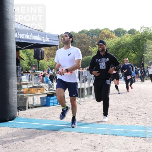 14.09.2025 - Stadtparktriathlon Strokosch-Dieckow http://msf.ph/oto/8884701 14.09.2025 10:52:09 Ziel 576, 594 meine-sportfotos.de