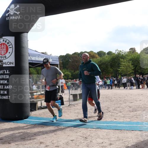 14.09.2025 - Stadtparktriathlon Strokosch-Dieckow http://msf.ph/oto/8884746 14.09.2025 10:52:42 Ziel 597 meine-sportfotos.de