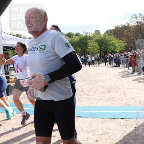 14.09.2025 - Stadtparktriathlon Strokosch-Dieckow http://msf.ph/oto/8884793 14.09.2025 10:54:59 Ziel 547, 550 meine-sportfotos.de