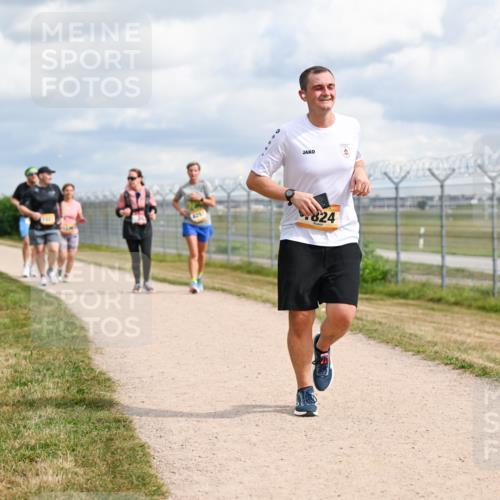 14.09.2025 - Airport Race Dr. Thomas Lammeyer http://msf.ph/oto/8884860 14.09.2025 12:40:08 Laufen 824 meine-sportfotos.de