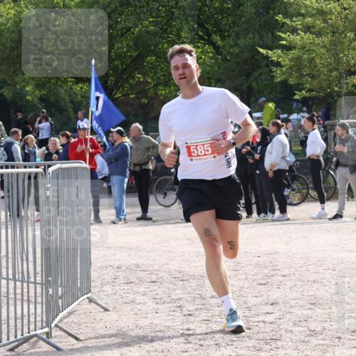 14.09.2025 - Stadtparktriathlon Strokosch-Dieckow http://msf.ph/oto/8884871 14.09.2025 10:56:50 Ziel 585 meine-sportfotos.de