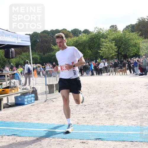 14.09.2025 - Stadtparktriathlon Strokosch-Dieckow http://msf.ph/oto/8884877 14.09.2025 10:56:52 Ziel 585 meine-sportfotos.de