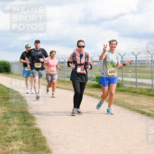 14.09.2025 - Airport Race Dr. Thomas Lammeyer http://msf.ph/oto/8884887 14.09.2025 12:40:12 Laufen 1237, 1236, 39, 4257 meine-sportfotos.de