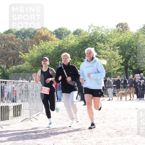 14.09.2025 - Stadtparktriathlon Strokosch-Dieckow http://msf.ph/oto/8884956 14.09.2025 10:58:20 Ziel 545 meine-sportfotos.de