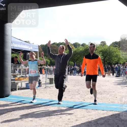 14.09.2025 - Stadtparktriathlon Strokosch-Dieckow http://msf.ph/oto/8885048 14.09.2025 11:00:30 Ziel 609 meine-sportfotos.de