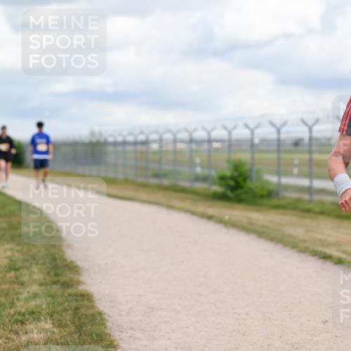 14.09.2025 - Airport Race Dr. Thomas Lammeyer http://msf.ph/oto/8885064 14.09.2025 12:40:33 Laufen 1834 meine-sportfotos.de
