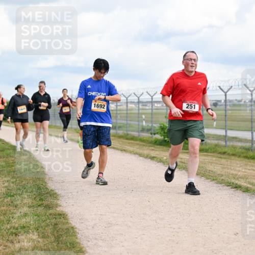 14.09.2025 - Airport Race Dr. Thomas Lammeyer http://msf.ph/oto/8885081 14.09.2025 12:40:43 Laufen 1609, 1617, 24, 1692, 251 meine-sportfotos.de