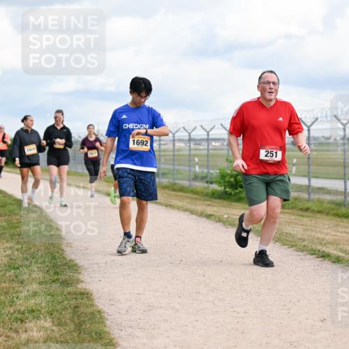 14.09.2025 - Airport Race Dr. Thomas Lammeyer http://msf.ph/oto/8885083 14.09.2025 12:40:43 Laufen 1609, 1613, 24, 1692, 251 meine-sportfotos.de