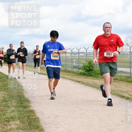 14.09.2025 - Airport Race Dr. Thomas Lammeyer http://msf.ph/oto/8885086 14.09.2025 12:40:43 Laufen 1609, 24, 1692, 251 meine-sportfotos.de
