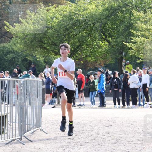 14.09.2025 - Stadtparktriathlon Strokosch-Dieckow http://msf.ph/oto/8885107 14.09.2025 11:02:32 Ziel 619 meine-sportfotos.de