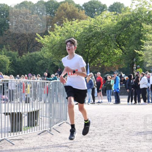 14.09.2025 - Stadtparktriathlon Strokosch-Dieckow http://msf.ph/oto/8885110 14.09.2025 11:02:33 Ziel 619 meine-sportfotos.de