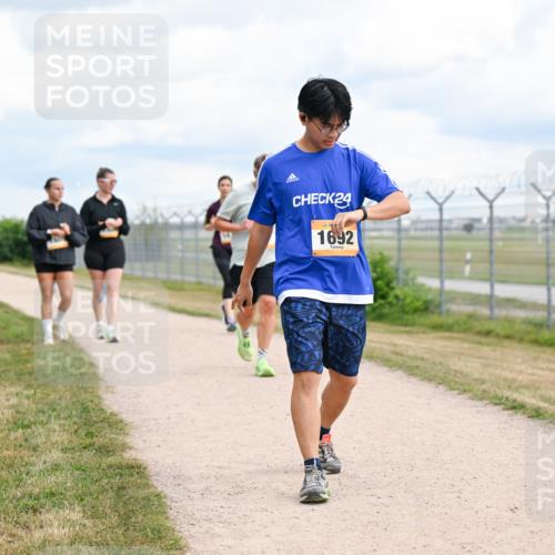 14.09.2025 - Airport Race Dr. Thomas Lammeyer http://msf.ph/oto/8885118 14.09.2025 12:40:45 Laufen 24, 1692 meine-sportfotos.de