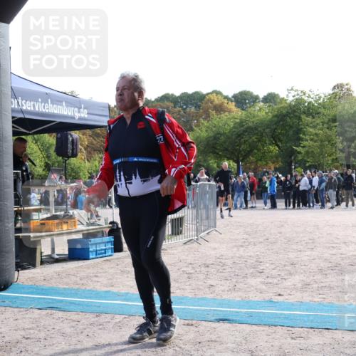 14.09.2025 - Stadtparktriathlon Strokosch-Dieckow http://msf.ph/oto/8885119 14.09.2025 11:02:37 Ziel 619 meine-sportfotos.de