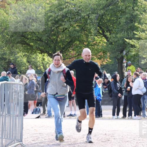14.09.2025 - Stadtparktriathlon Strokosch-Dieckow http://msf.ph/oto/8885122 14.09.2025 11:02:38 Ziel 619 meine-sportfotos.de