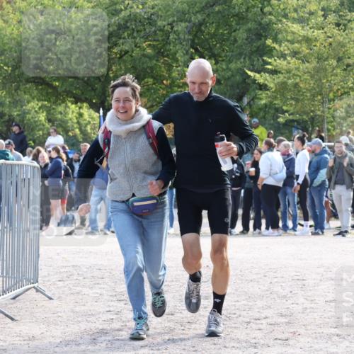 14.09.2025 - Stadtparktriathlon Strokosch-Dieckow http://msf.ph/oto/8885125 14.09.2025 11:02:40 Ziel  meine-sportfotos.de