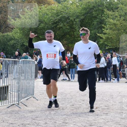 14.09.2025 - Stadtparktriathlon Strokosch-Dieckow http://msf.ph/oto/8885147 14.09.2025 11:03:09 Ziel 555 meine-sportfotos.de