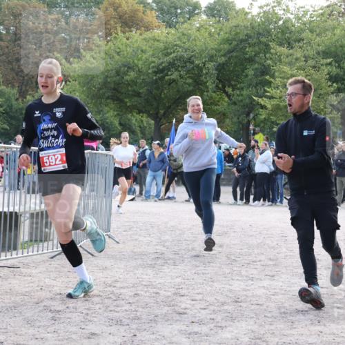 14.09.2025 - Stadtparktriathlon Strokosch-Dieckow http://msf.ph/oto/8885168 14.09.2025 11:03:29 Ziel 529, 592, 618 meine-sportfotos.de