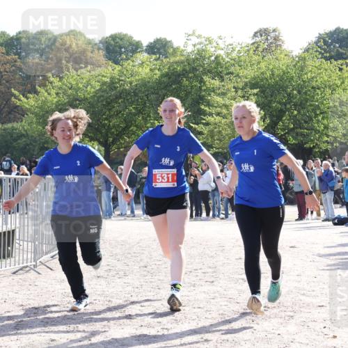 14.09.2025 - Stadtparktriathlon Strokosch-Dieckow http://msf.ph/oto/8885220 14.09.2025 11:04:21 Ziel 531 meine-sportfotos.de