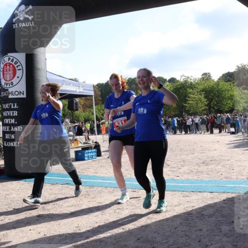 14.09.2025 - Stadtparktriathlon Strokosch-Dieckow http://msf.ph/oto/8885229 14.09.2025 11:04:22 Ziel 531 meine-sportfotos.de