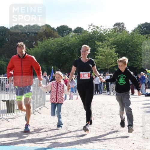 14.09.2025 - Stadtparktriathlon Strokosch-Dieckow http://msf.ph/oto/8885238 14.09.2025 11:04:56 Ziel 534, 590 meine-sportfotos.de