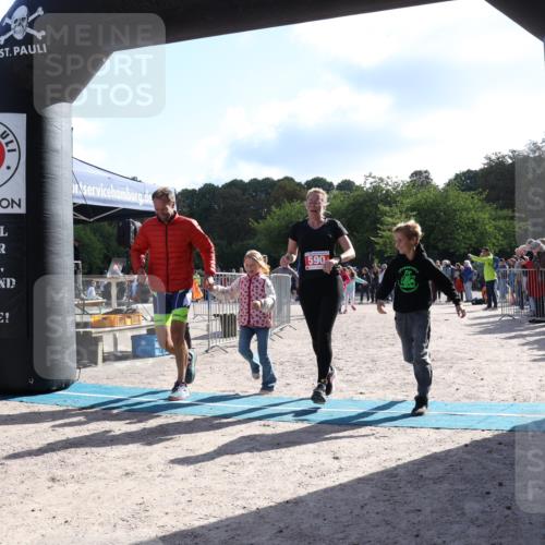 14.09.2025 - Stadtparktriathlon Strokosch-Dieckow http://msf.ph/oto/8885244 14.09.2025 11:04:57 Ziel 534, 590 meine-sportfotos.de