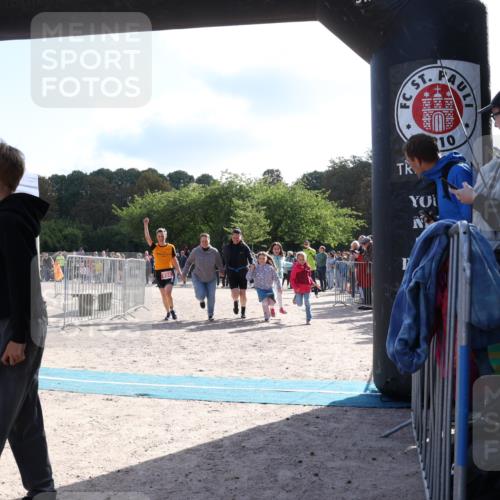14.09.2025 - Stadtparktriathlon Strokosch-Dieckow http://msf.ph/oto/8885255 14.09.2025 11:04:59 Ziel 534, 590 meine-sportfotos.de